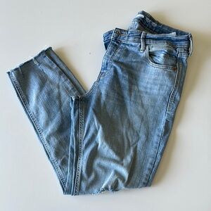 Old Navy Light Blue Ankle & Cropped Jeans